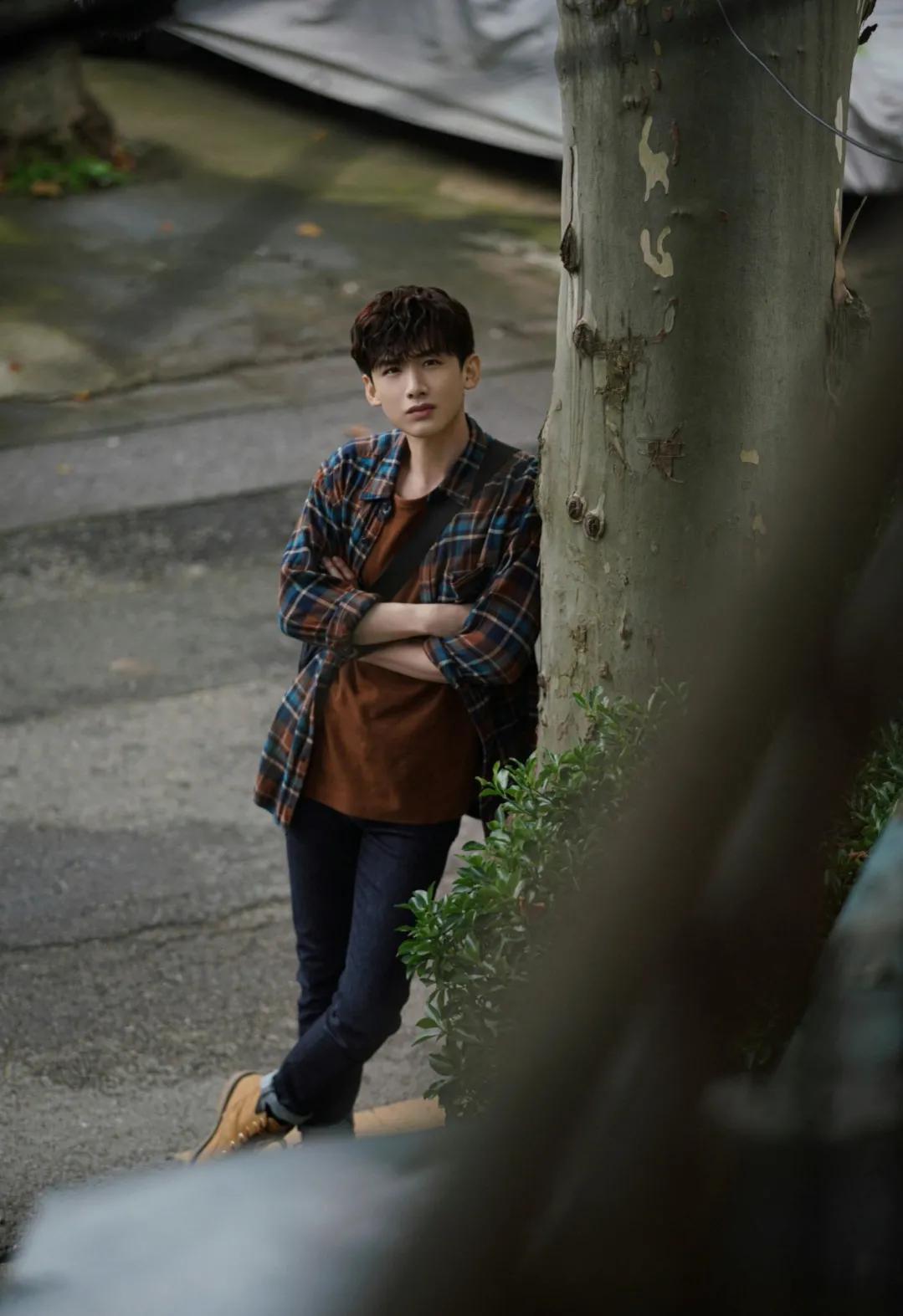 白敬亭：炙热的少年心中永怀梦想与激情