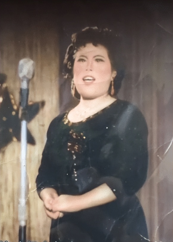 58岁“富婆专业户”董立范至今没人敢娶，只谈过一次恋爱却被骗