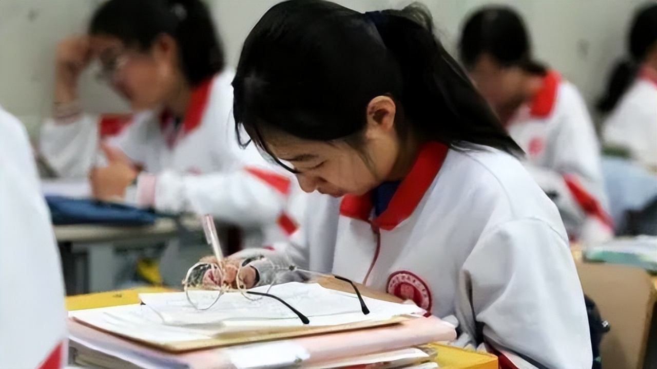 暑假倒计时！广东各大、中小学放假时间确定，家长们却闷闷不乐