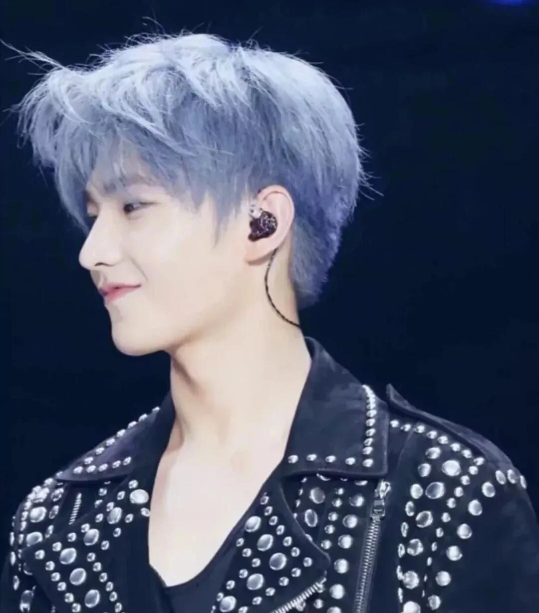 今日娱乐八卦 王源 杨幂韩东君 龚俊 井柏然刘雯 黄晓明 古天乐 肖战 杨洋