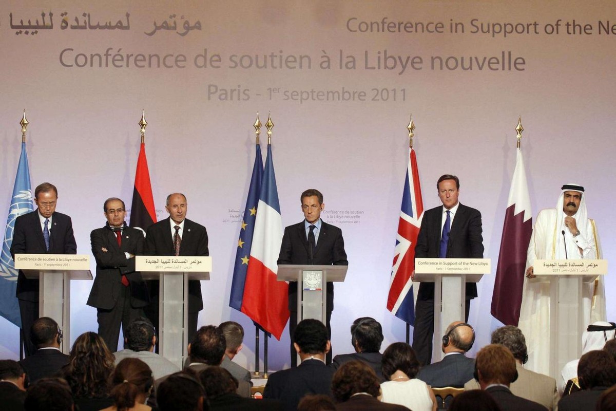 �����߶������ʣ���̨������ڿ������й��ⳤһ��ʶ�ƣ�����һ��