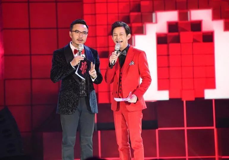湖南衛視真情欄目（“一哥之爭”終落幕？何炅跌落神壇成定局，汪涵穩操勝券卻糟心）