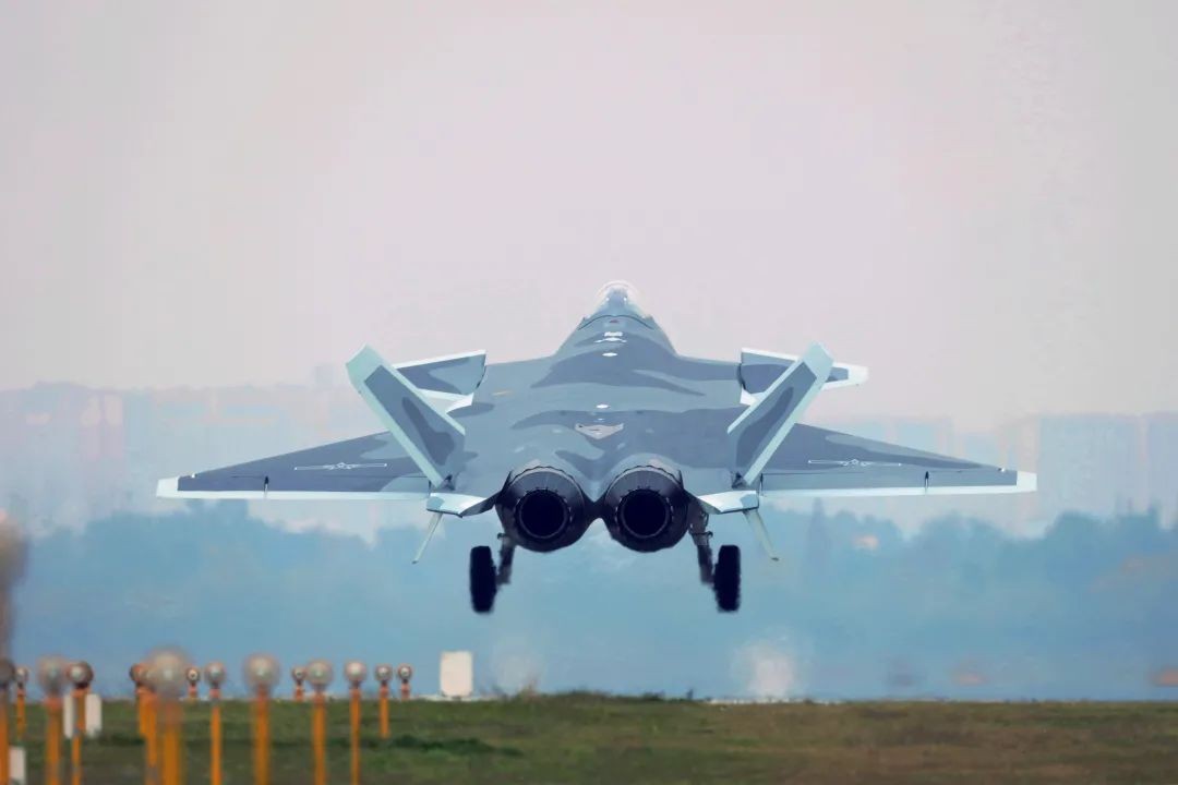 ��һ����20�������վ����ɷɲ����������й���ҵ��ɲ�