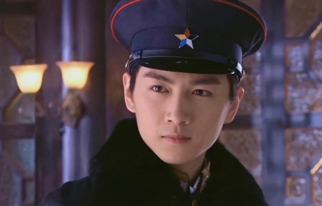 演“军阀大少”我只服这8位男星，个个剑眉星目，杀伐果断