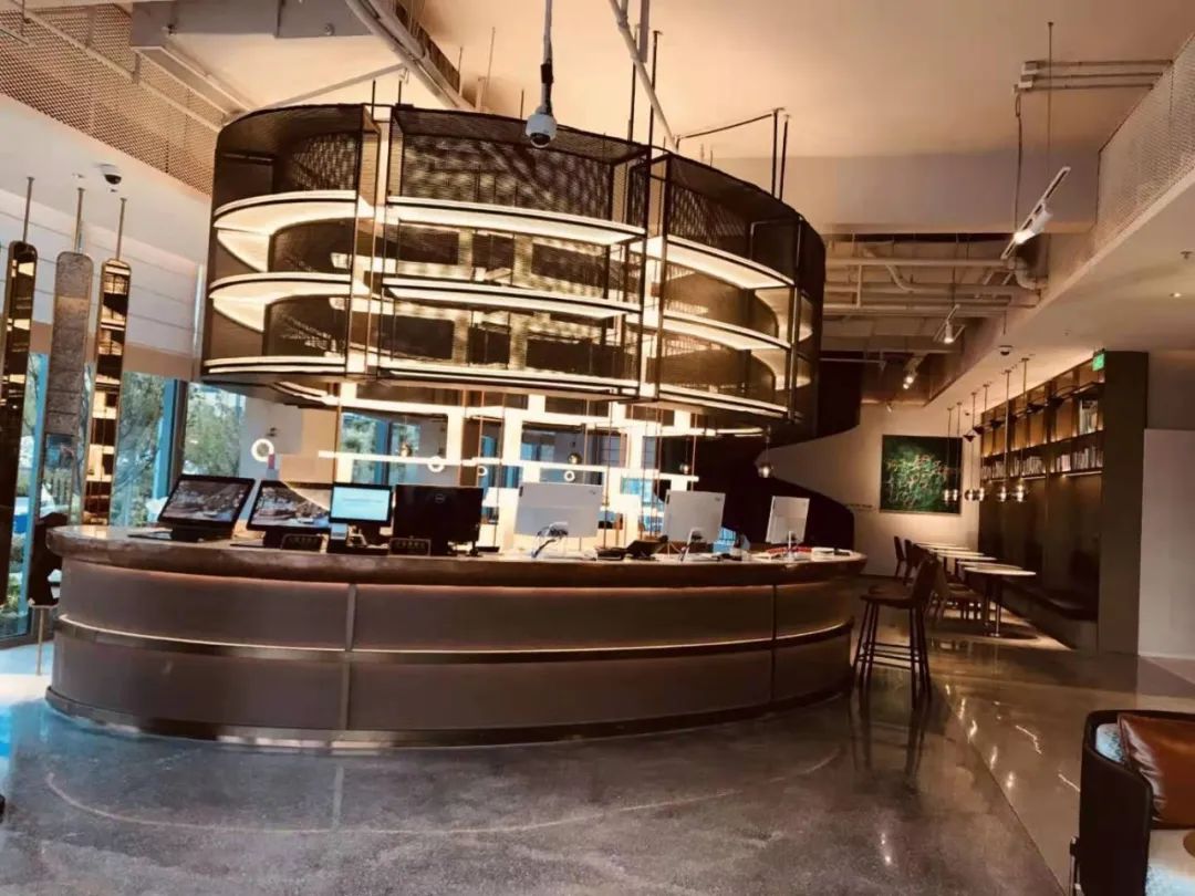 「青浦」ins轻工业风艺术酒店，用整层楼打造“海底小纵队”场景