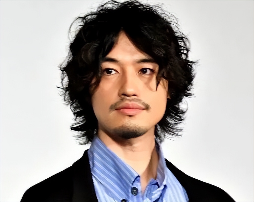 他是日本 行走的荷爾蒙 不倫專業戶 40歲依舊魅力四射 天天看點