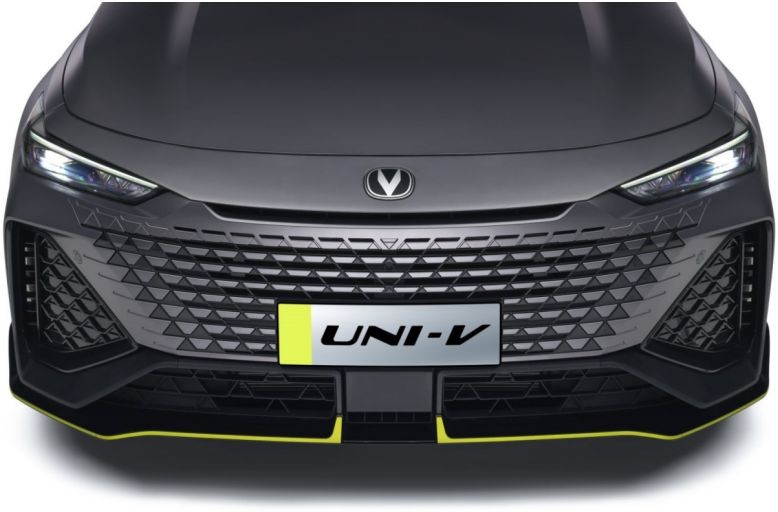 12.99万元起，UNI-V 2.0T重庆车展上市，UNI-K iDD同台发布