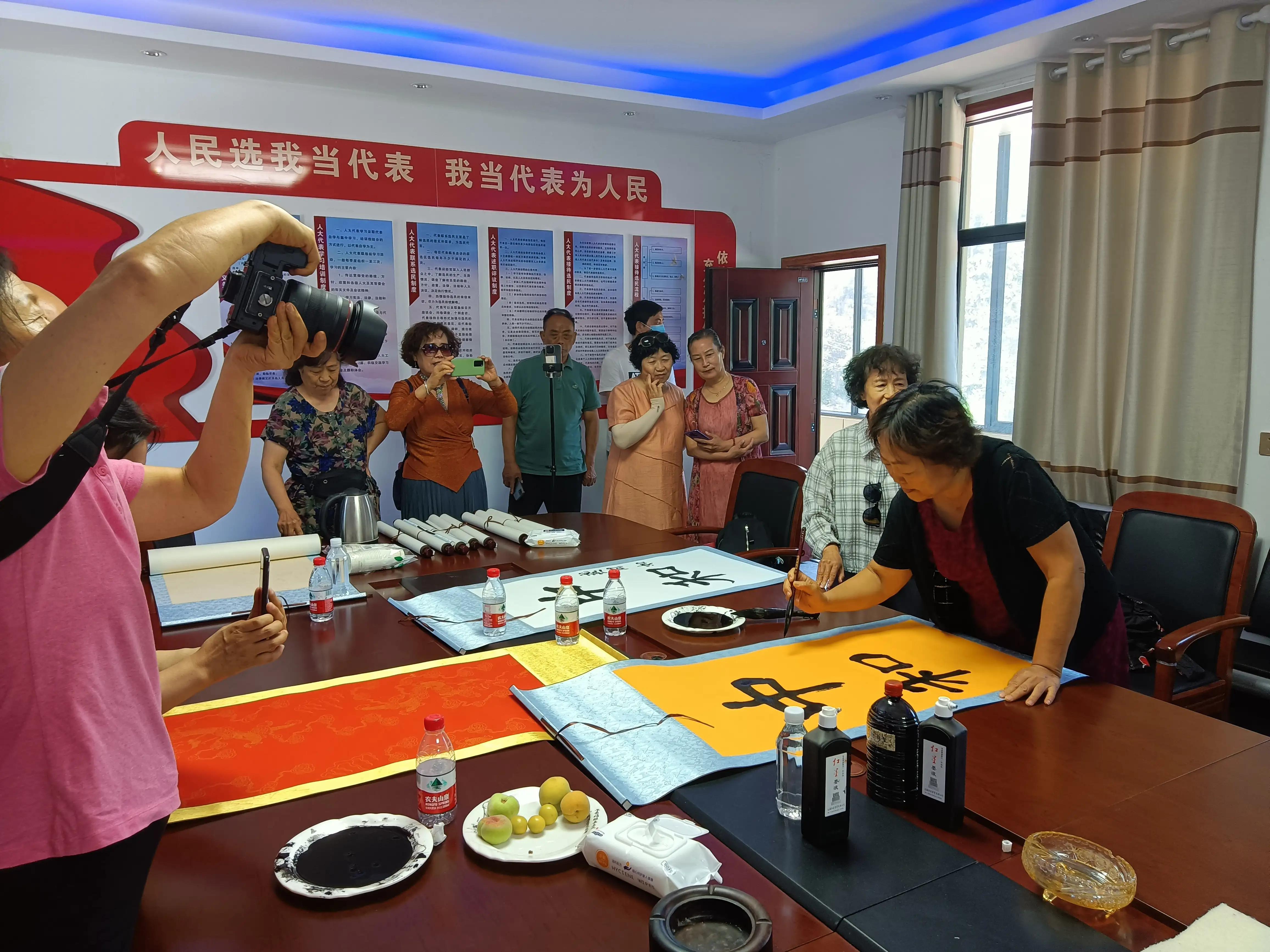 中文化书法展在登封市王河村举行
