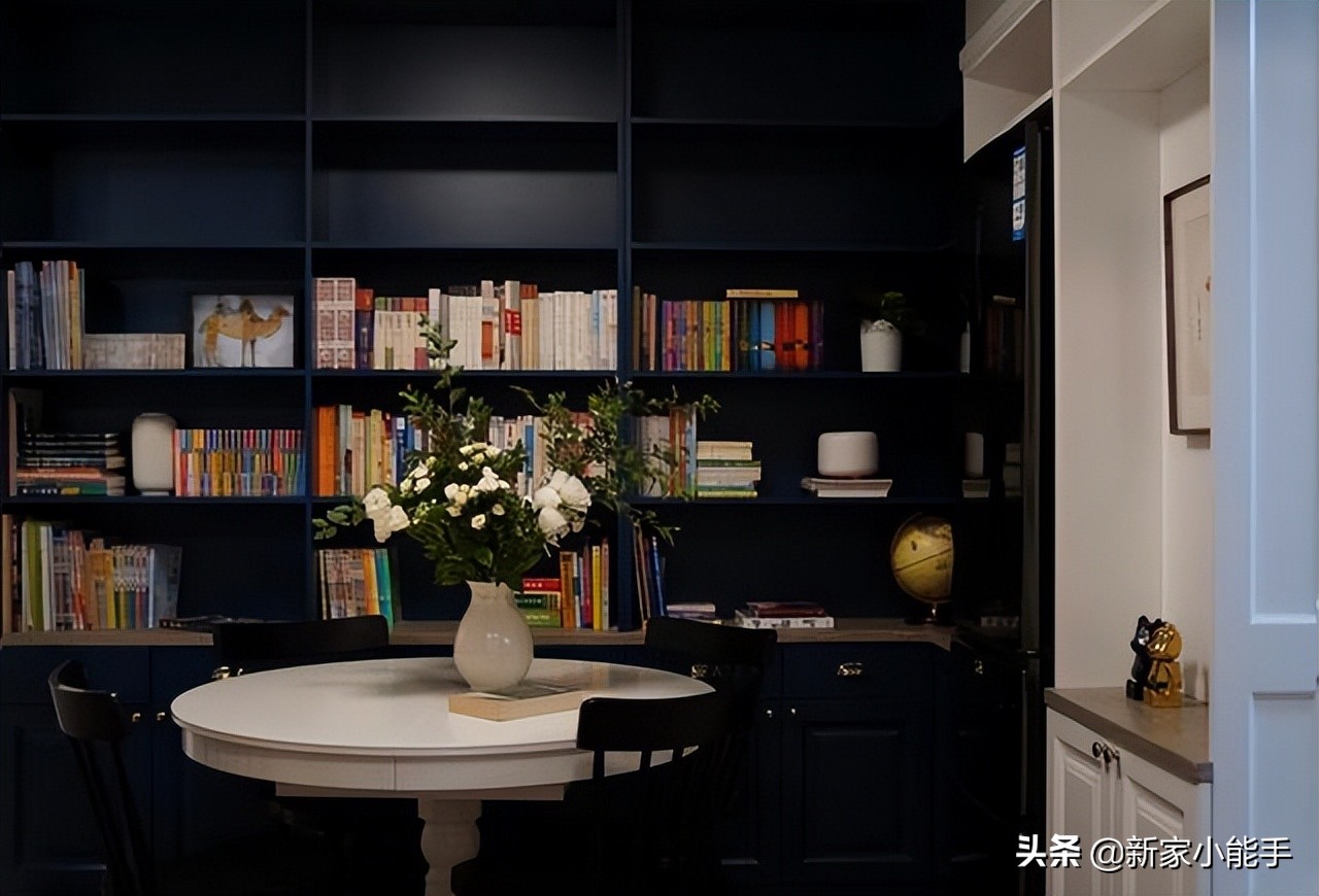 看她家仅有30平学区房，经过合理设计，能满足一家四口基本生活