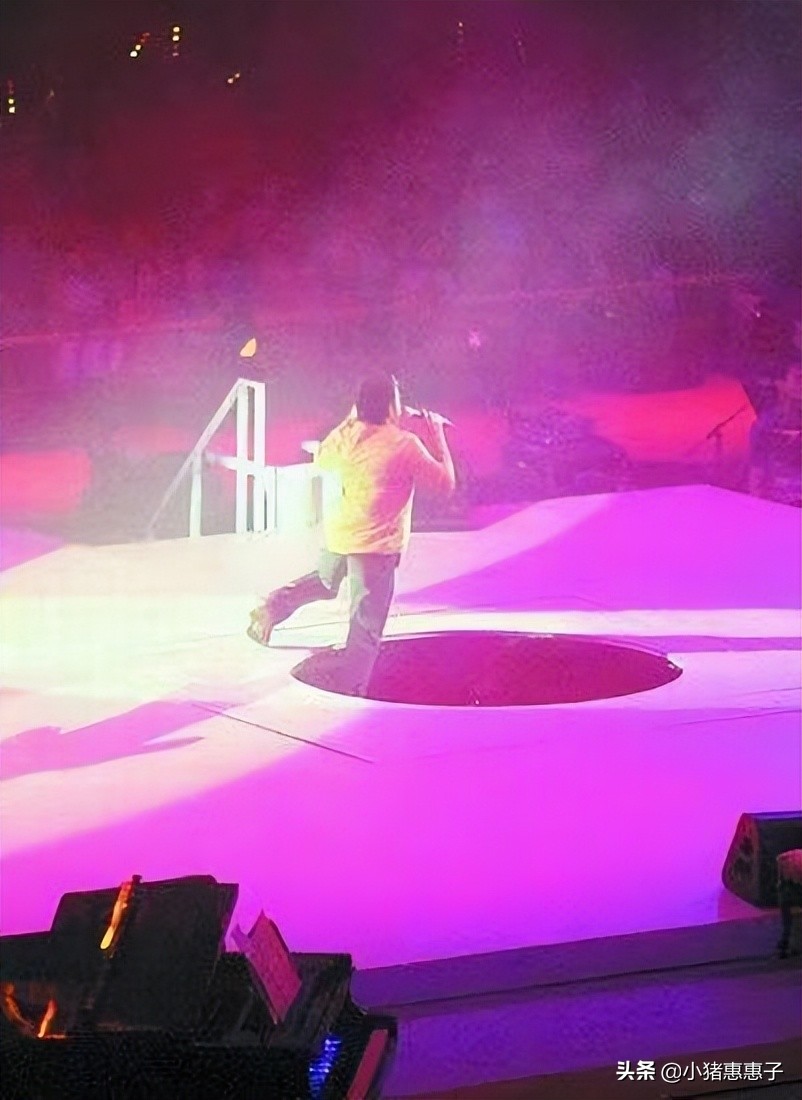 比杨幂眼角受伤更惨烈8位明星：烧伤、毁容、中弹、瘫痪、丧命