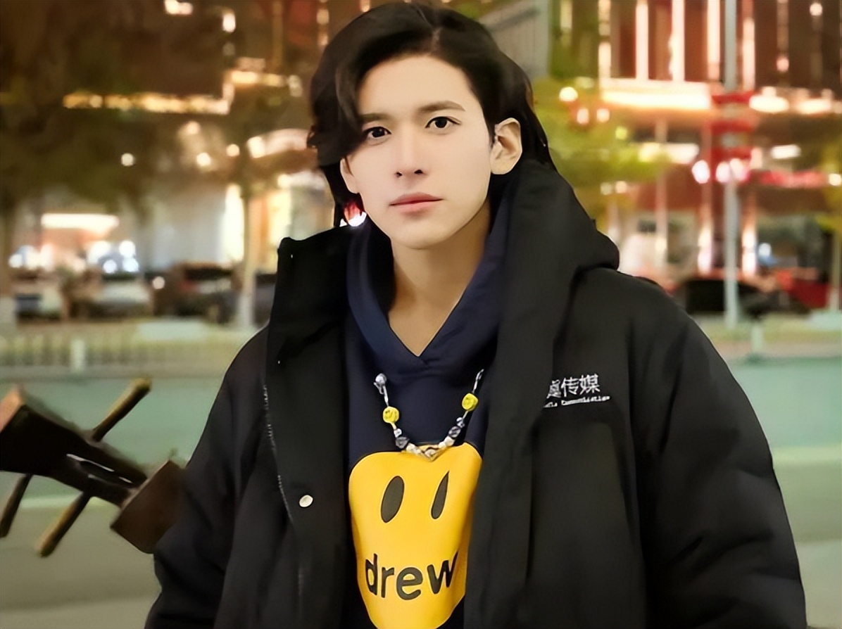 2022中传艺考第一名林恩赐，长相出众，舅舅的教育方式堪称典范