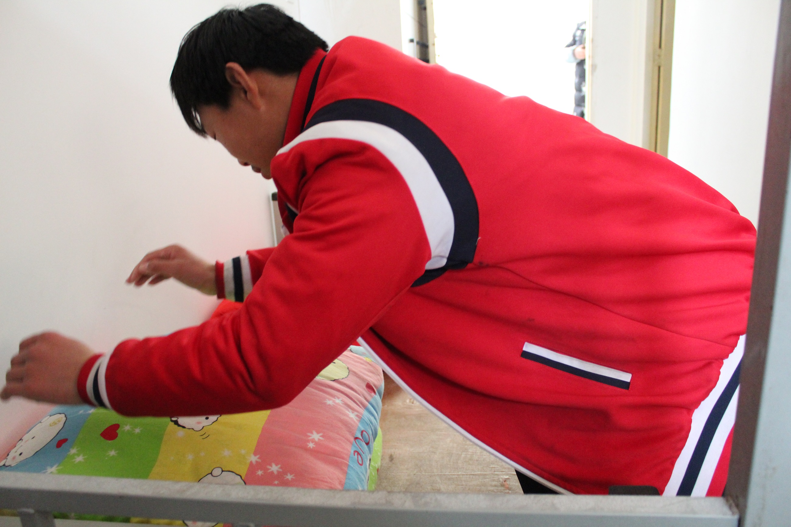 强化养成教育，提高生活技能