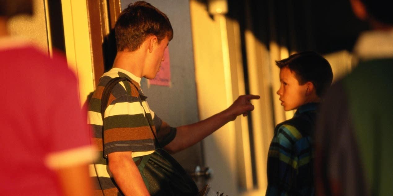 孩子被校园霸凌，不敢告诉家人，宝妈教科书式教育值得借鉴