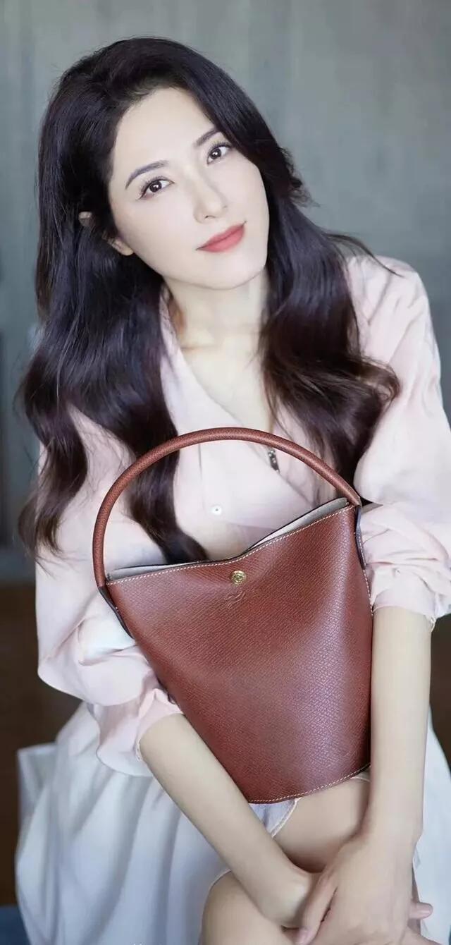 明星俏佳人：最美杨贵妃曾黎