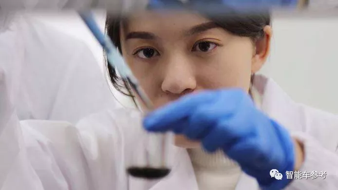 33岁女博导获聘浙大教授！高颜值高学历，专研锂电池硬科技