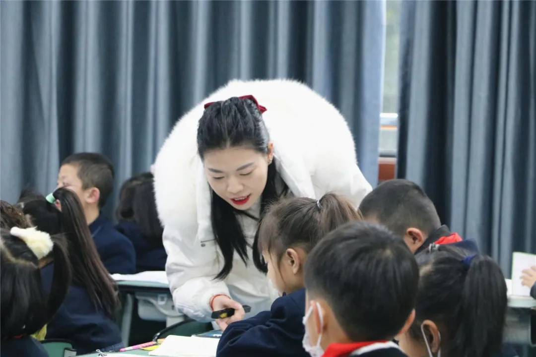 双流实小外国语学校丨实外教师展风采 教研结合共提升