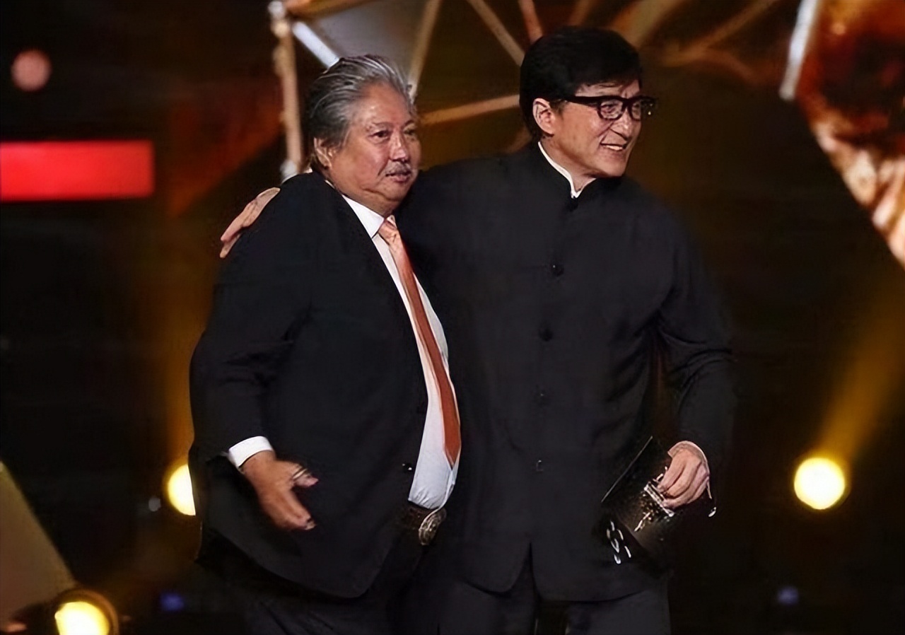 “包租婆”元秋：星爷唯一不敢骂的人，连洪金宝成龙都要礼让三分