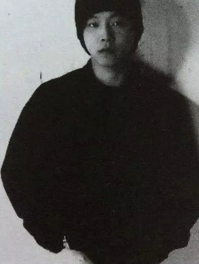 窦唯的颜值下滑也从秃头开始.