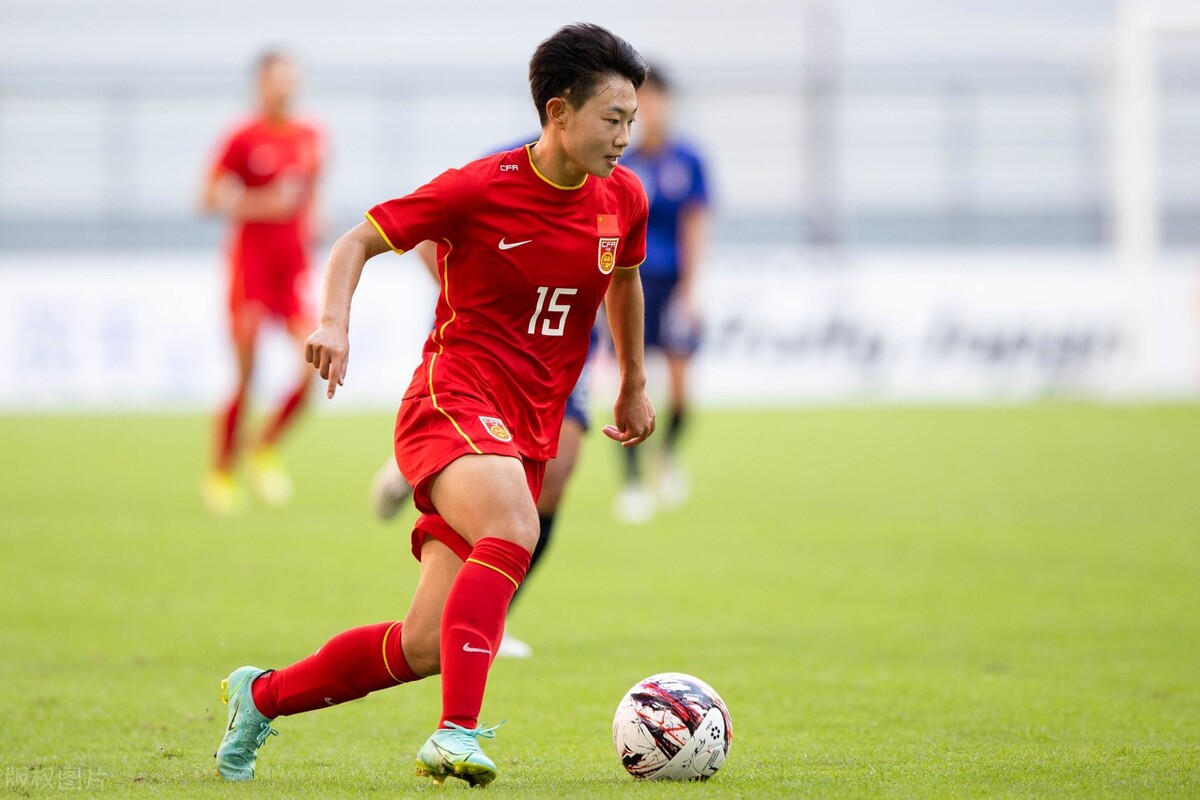 韩国女足11号球员照片(3名21岁小将首发,2人踢满全场,中国女足赢了