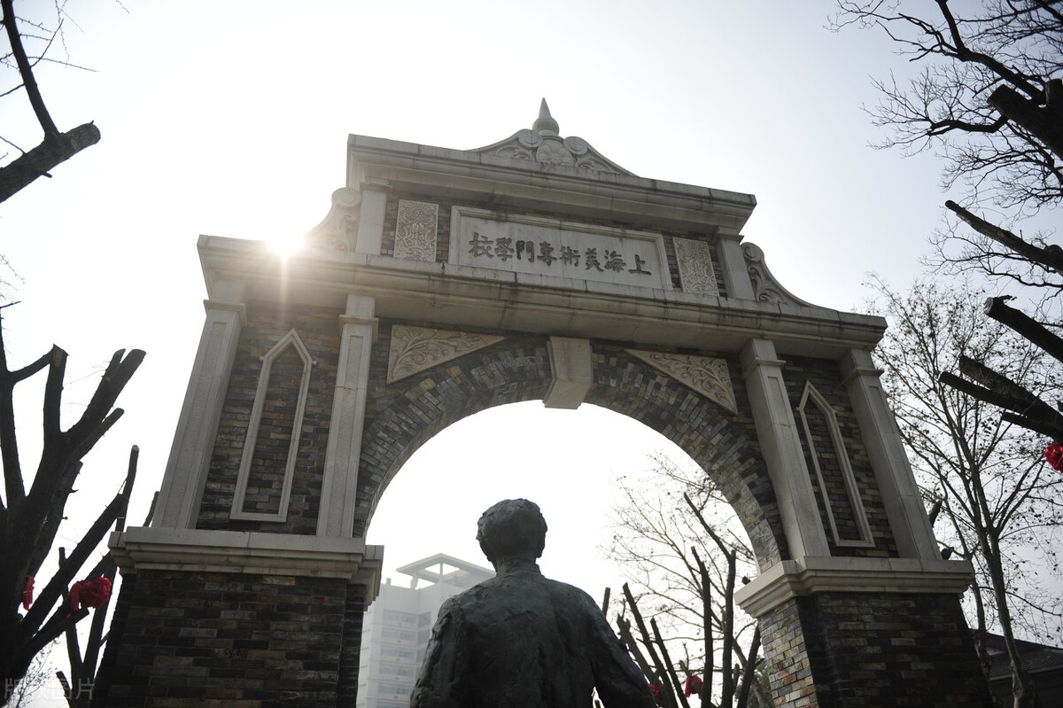 南京艺术学院取消校考，2022招生2367人，各院系及专业人数稳定