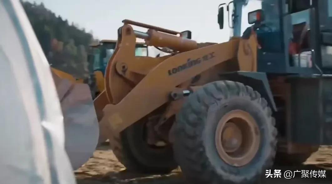 电视剧《幸福到万家》：万传家未经允许就把幸福家大棚给强拆了