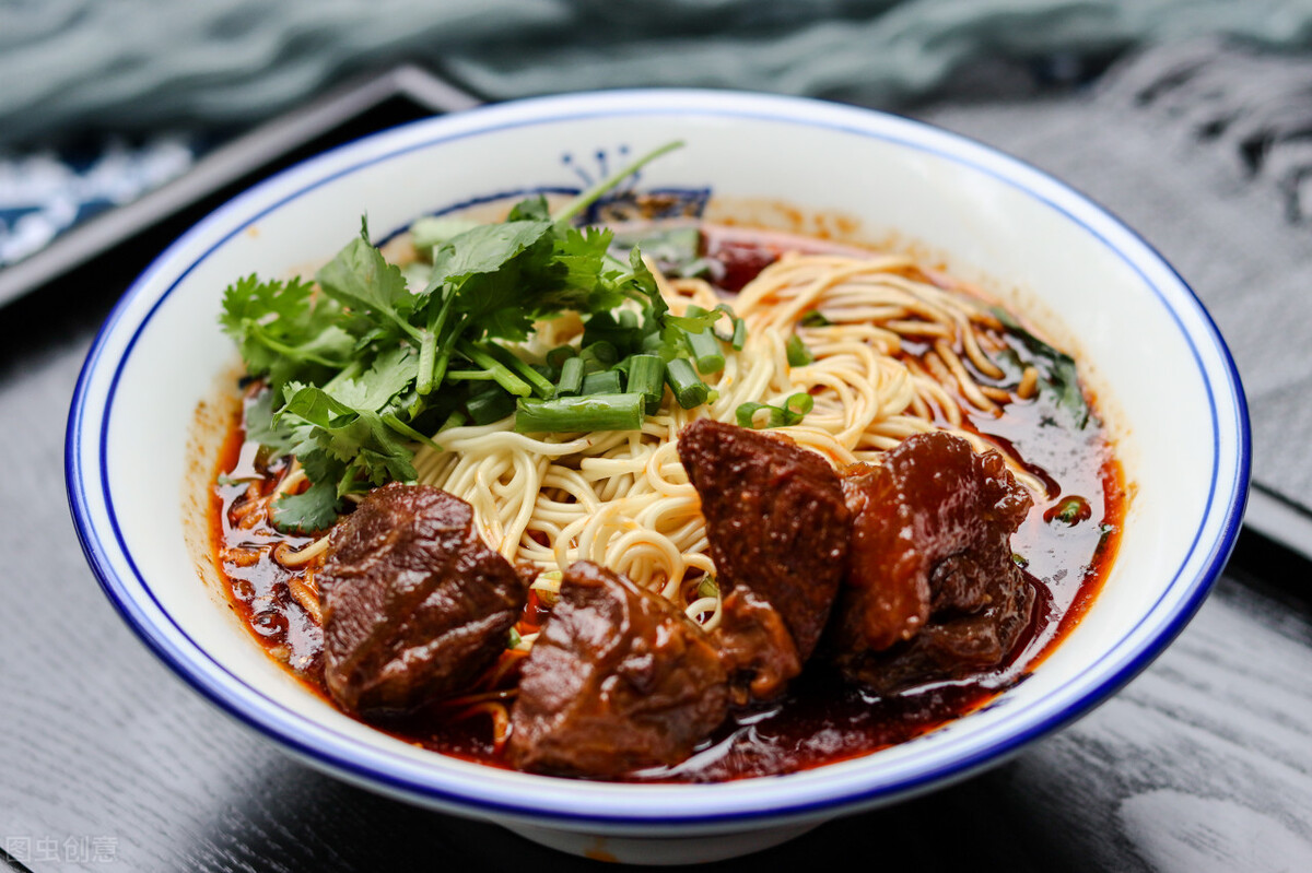 成都小哥开面馆，利用“免费送鸡蛋”，三个月盈利68万