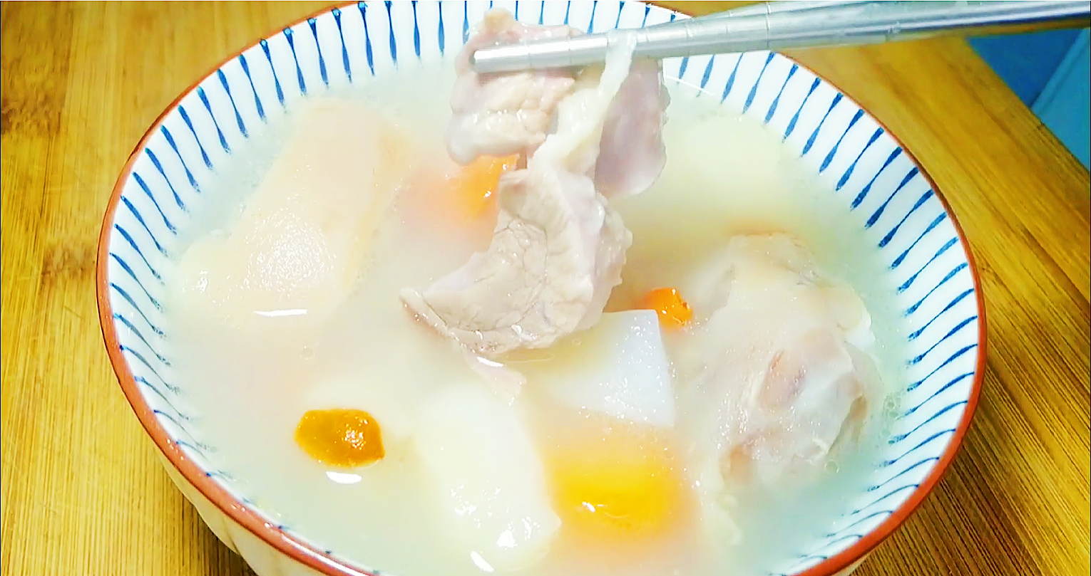 春天，孩子长个黄金期，多给孩子喝8道汤，含钙高，易吸收助成长