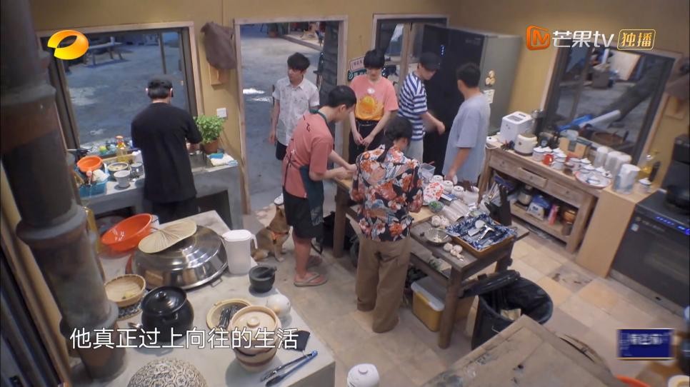 许知远蘑菇屋“打野”容声WILL冰箱持续为海鲜蓄冷养鲜