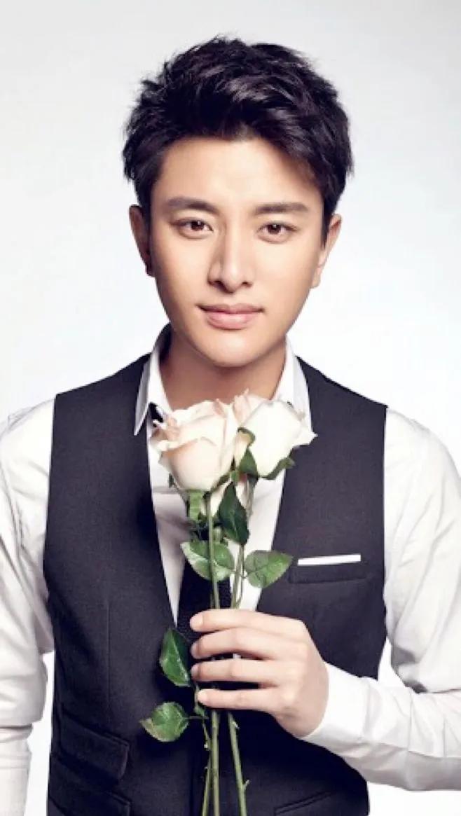 攀岩20年，贾乃亮撕裂旧伤本色出演《相逢时节》