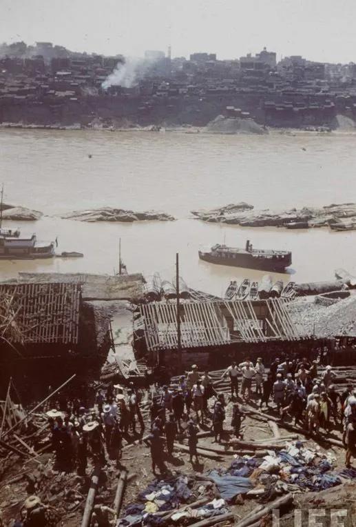 ����ս����ʵ��Ƭ�󹫿���ս����ǰ����������С��