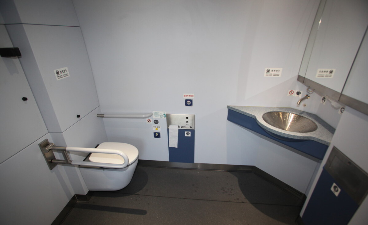 高铁进站为啥就能上厕所?