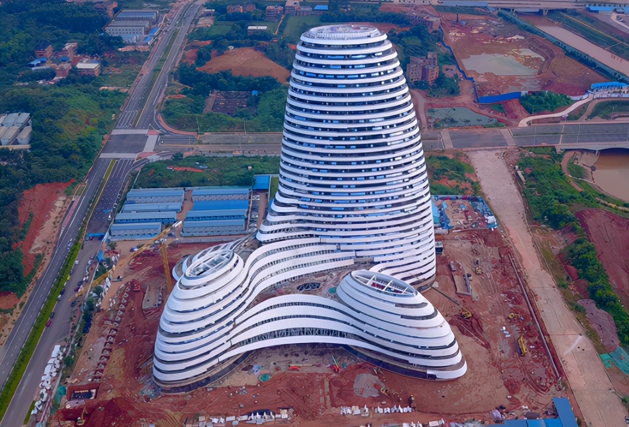 广西一建筑，耗资近20亿，因造型独特跻身“网红”之列，现成地标