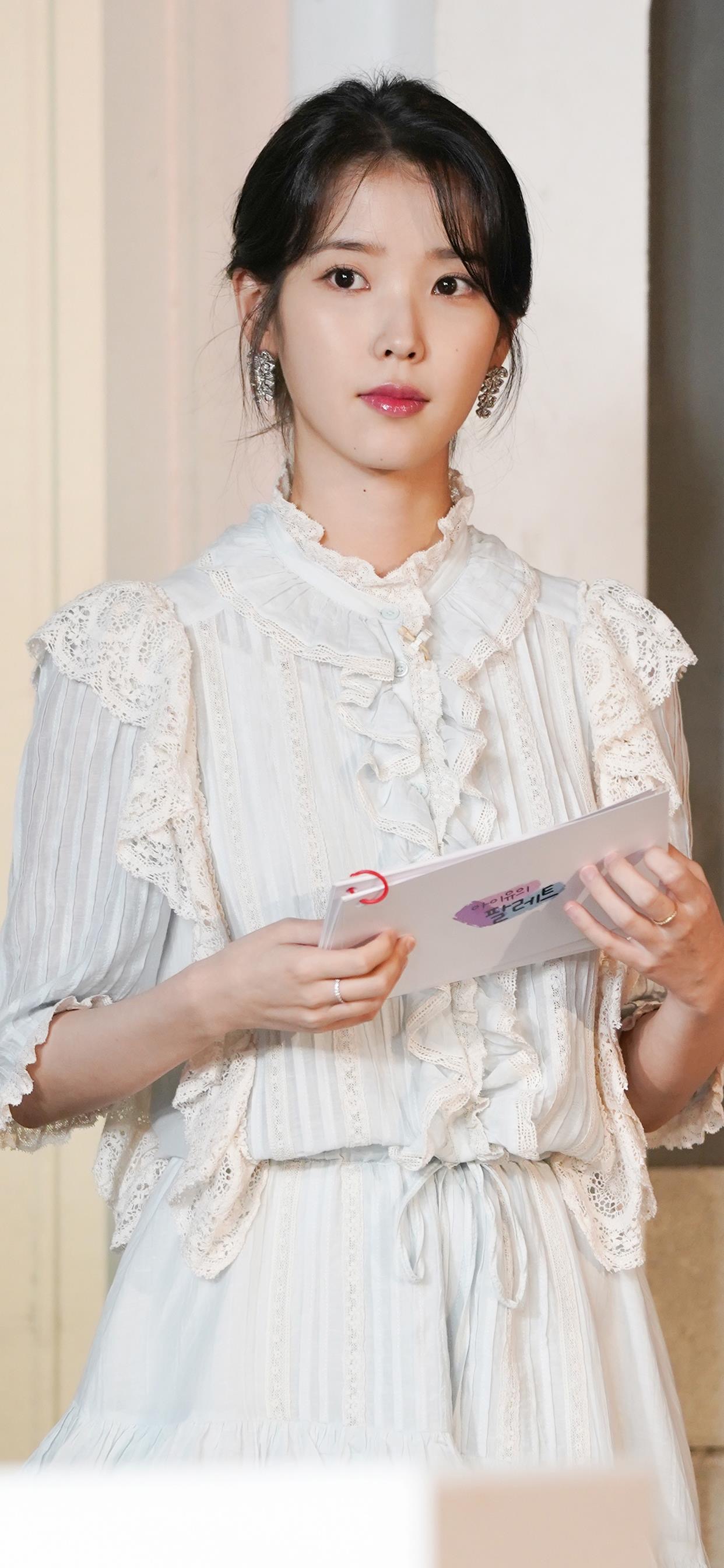 IU壁纸｜李知恩太美了