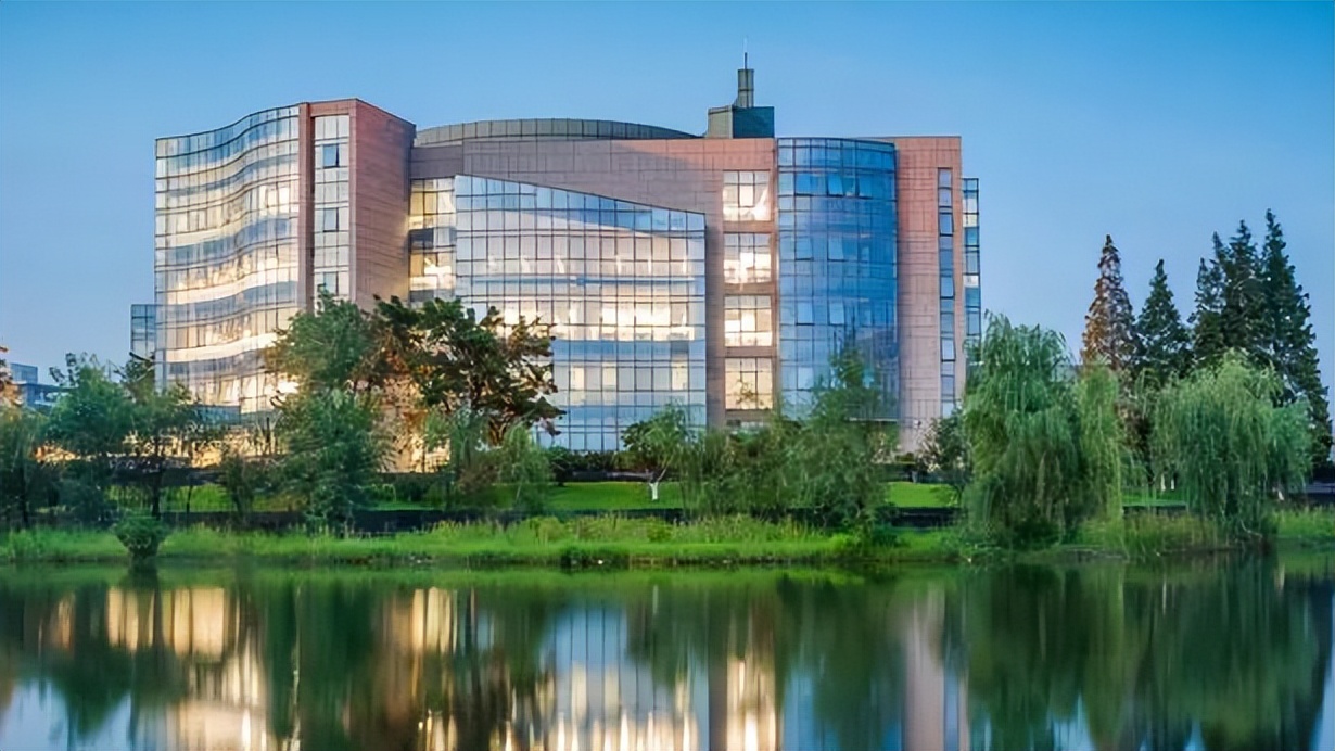 逢盛世，求卓越，怀青云志赴“一流”！四川大学，邀你共赴未来！