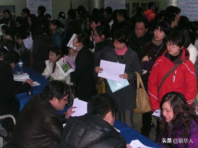 高考状元上海打拼受挫，与父母断绝联系，12年靠捡垃圾为生