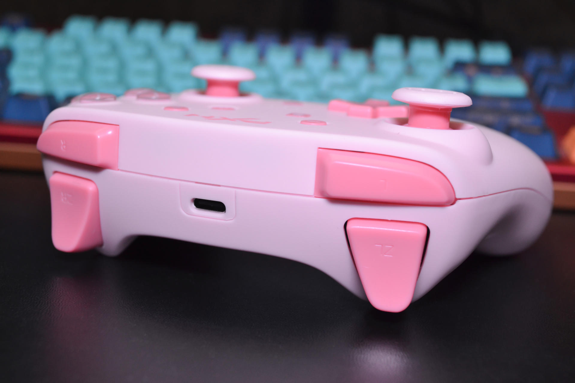 少女心樱花粉糖果色登场 莱仕达pxn-9607x switch手柄