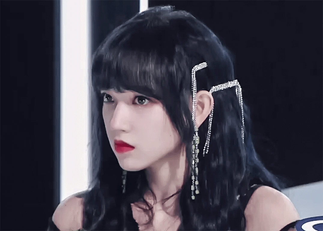 程潇、迪丽热巴、倪妮、IU 泫雅、杨紫教你如何克服“发际线后移”