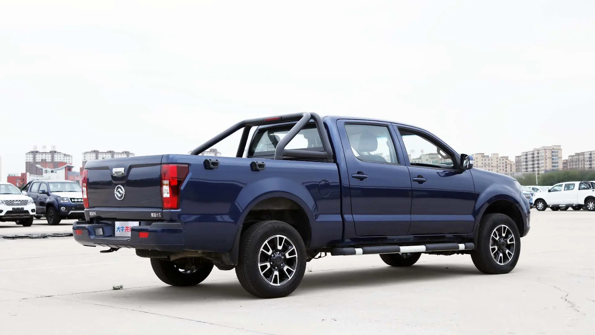 黄海汽车suv图片价格(搭载2.8t发动机,起售价8.38万)_【读车号】