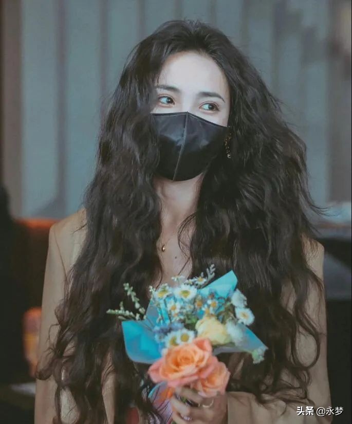 女明星的“海藻般长发”长啥样