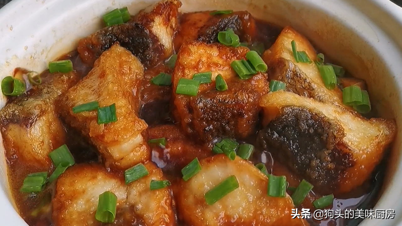 鱼肉这样做百吃不厌，不蒸不炸，鲜香肉嫩无腥味，好吃又下饭