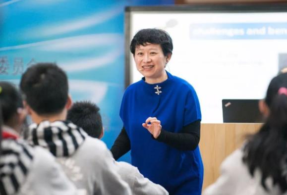 新《教师法》拟定后，教师职称评定难度降低，教龄年限或成关键