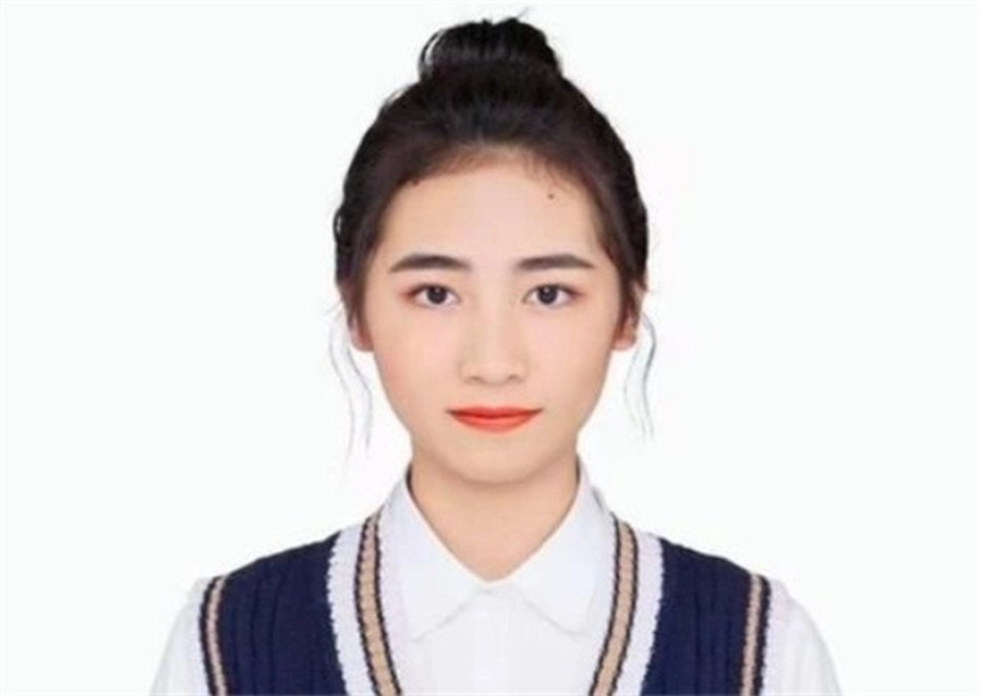 湖南高三女生戴宇菁：高考前夕因白血病去世，遗嘱让师生纷纷落泪