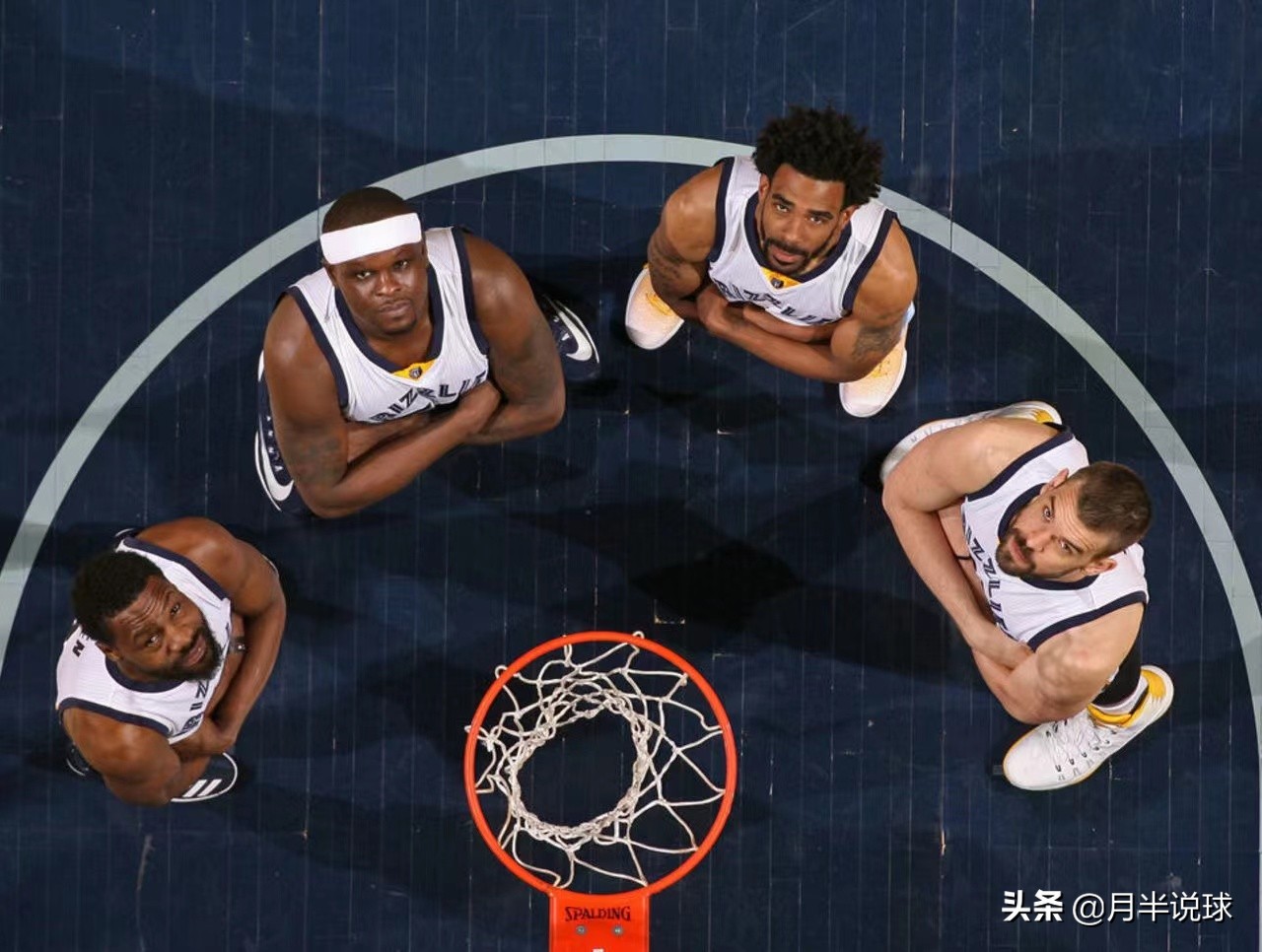 nba西部以前有哪些队伍(NBA球队历史最佳阵容（西部篇），湖人祖上最阔绰，灰熊真的很穷)