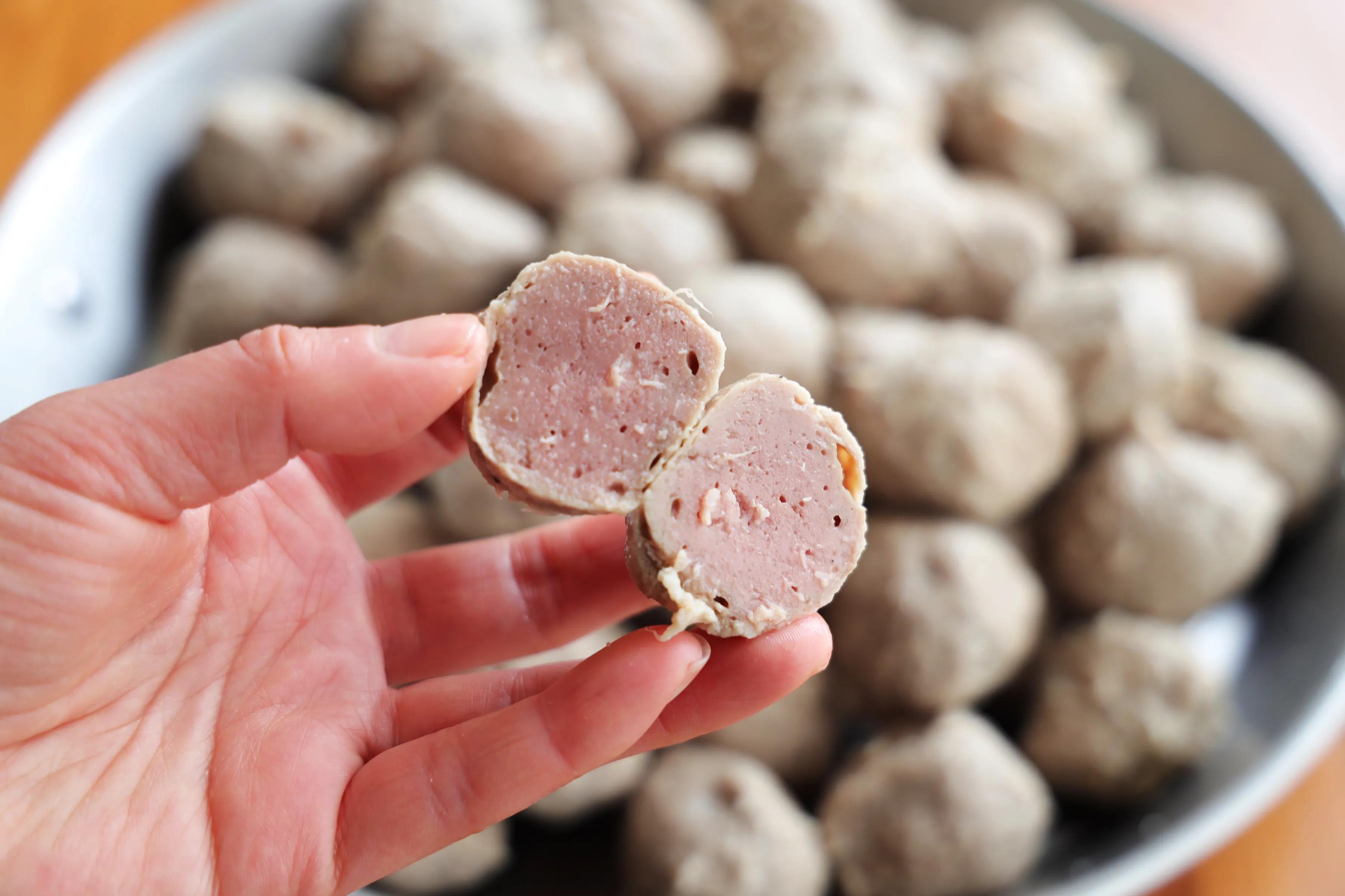 过年了，自制牛肉丸，Q弹有嚼劲，做汤涮火锅绝了，无添加更放心