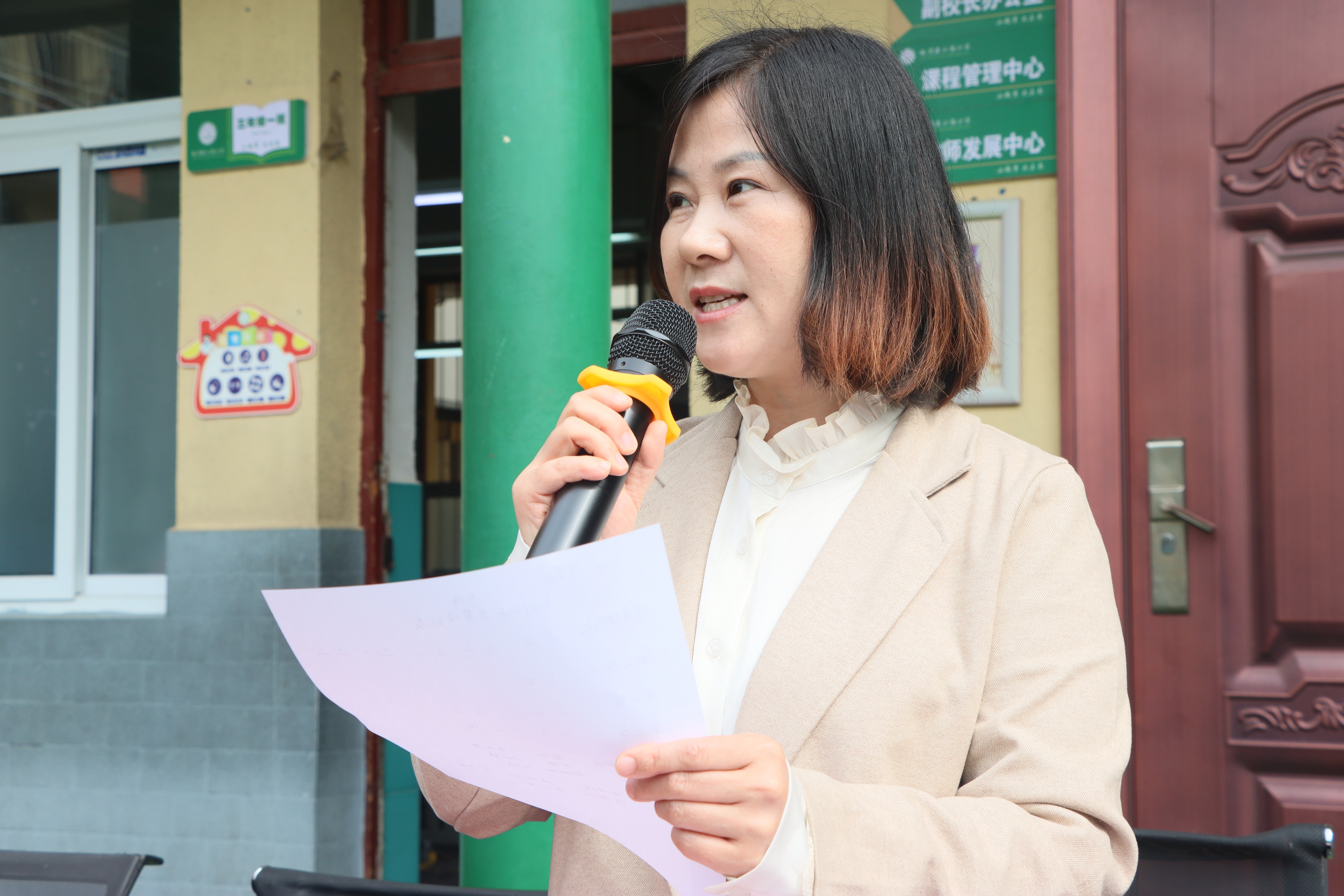 临渭区小寨小学举行队列队形暨花样篮球操比赛