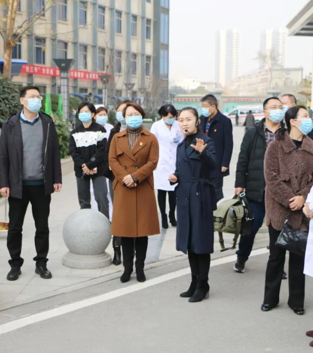 汉中市人民医院党委书记汤文平一行莅临渭南市第二医院参观交流