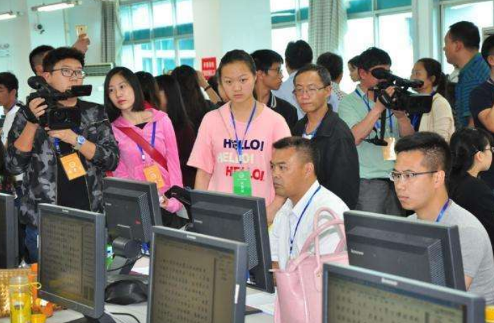 苏大强怎么不强了？八省联考第一名的江苏省，沦为高考吊车尾