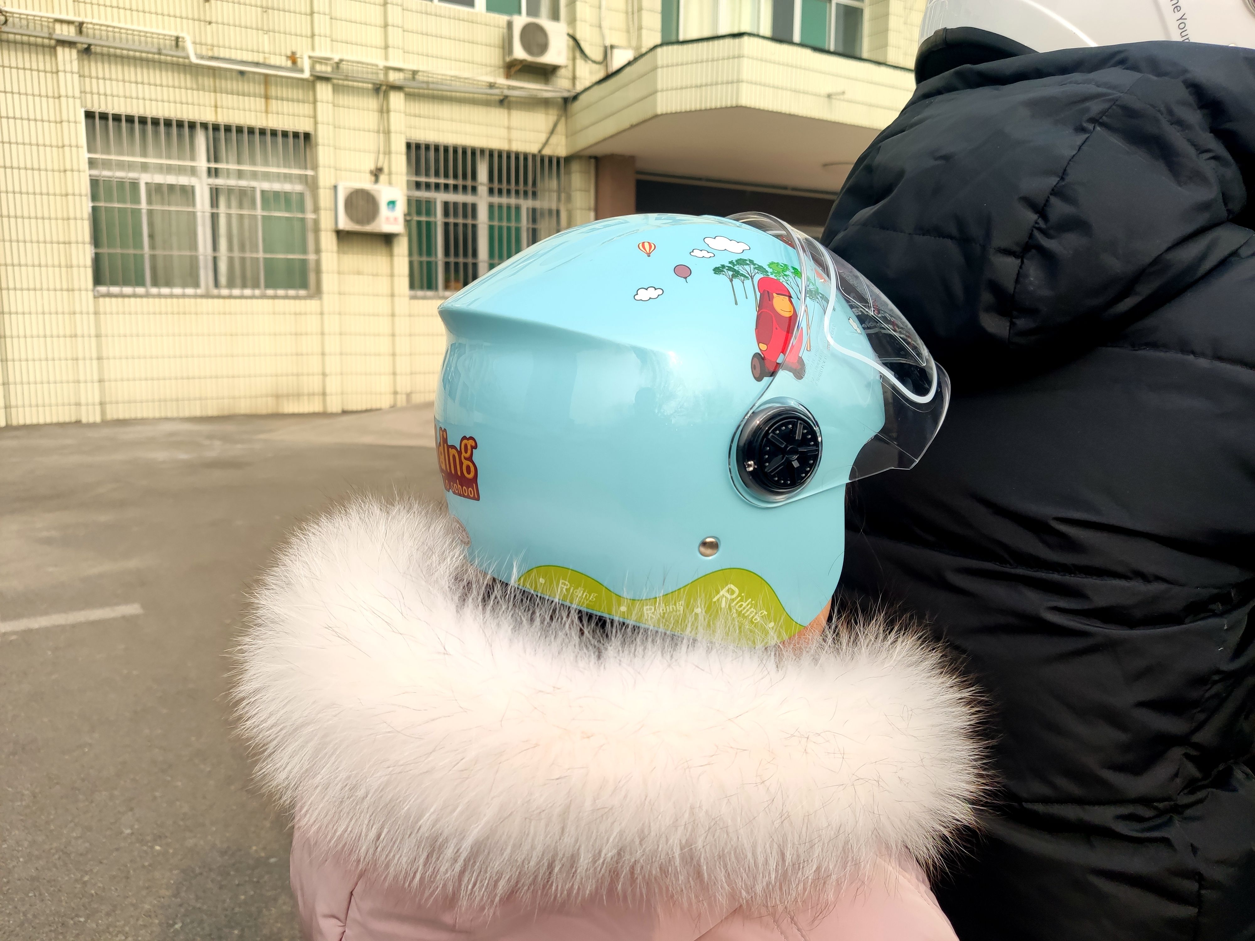 送给孩子的安全礼物：Smart4u小行猩儿童安全头盔
