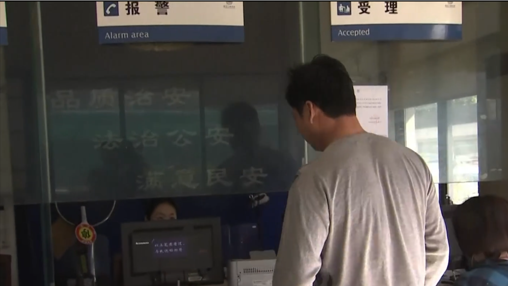 60多岁女骗子时髦漂亮，全国有200多个男友，被抓时竟说自己善良