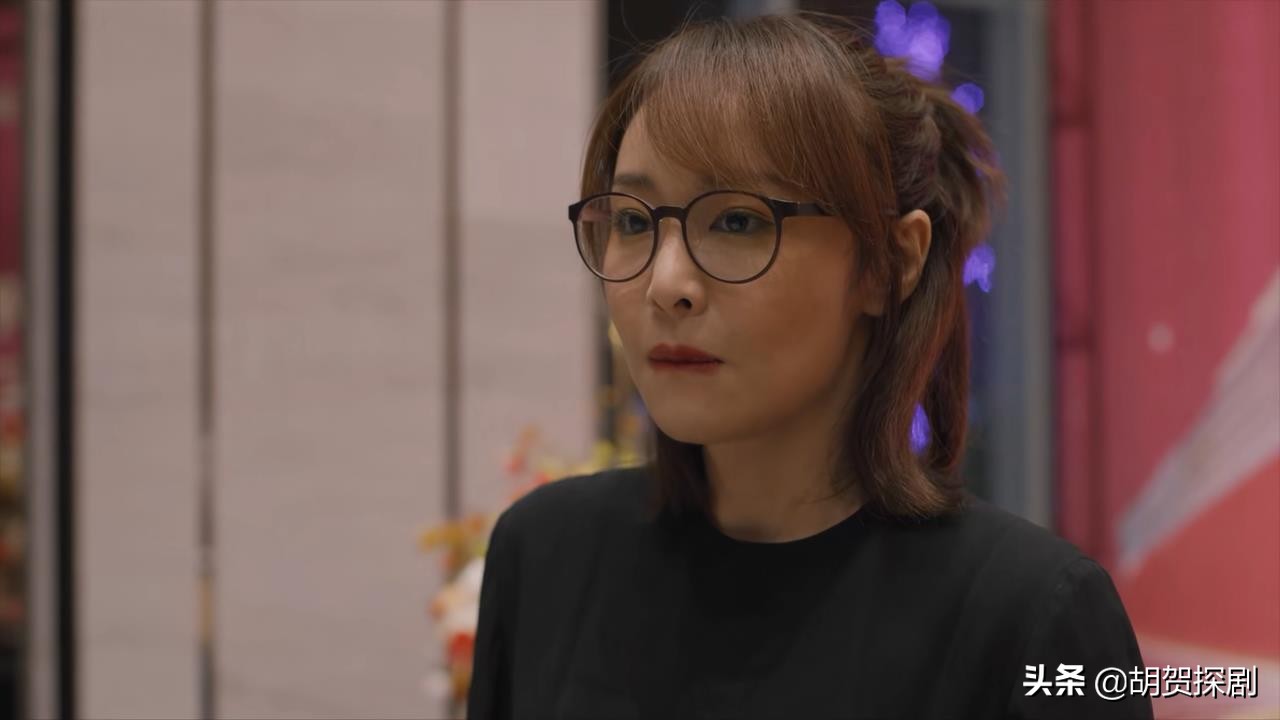 二刷《理想之城》：才懂30岁吴红玫爱上60岁赵显坤，是最狠的算计